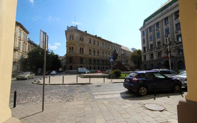 Romantic in Lviv 500m from Opera