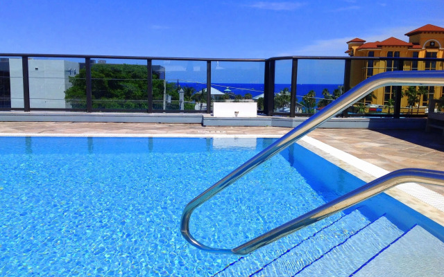 Vistalmar Beach Resort