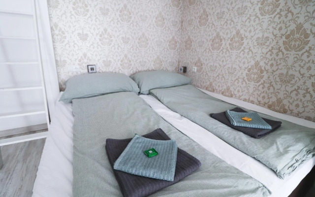 CozyNite Premium Apartment Favoriten 1