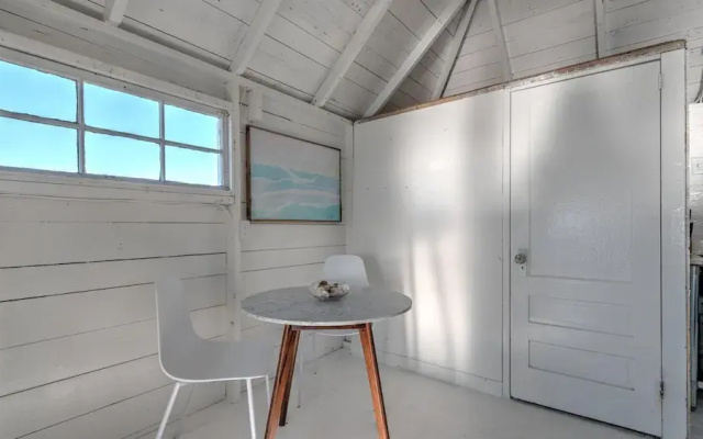 Bungalow 4 - 1br, Waterfront