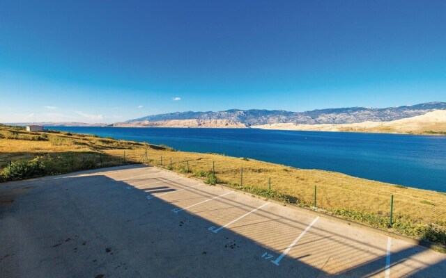 Stunning Home in Pag With Wifi and 2 Bedrooms