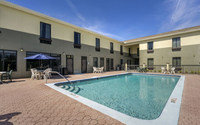 Rodeway Inn