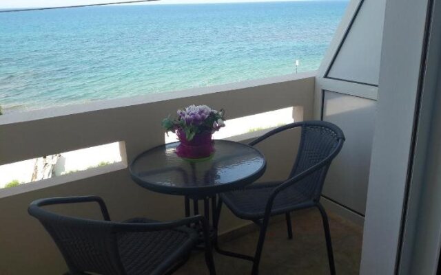 Asterina Seaside Apartments