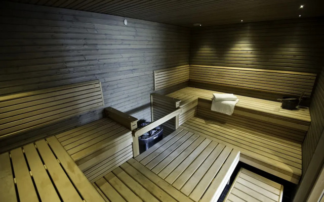 Levi Suites Unna Mànnu