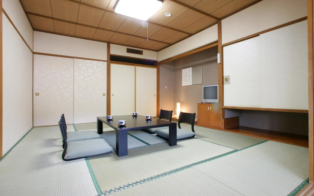 Manza Onsen Nisshinkan