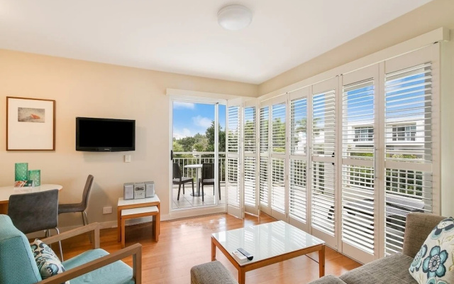 The Pool Resort Kingscliff - 2B Dual Key (7119/20) - Holiday Management Co – Guest Rooms – Kingscliff