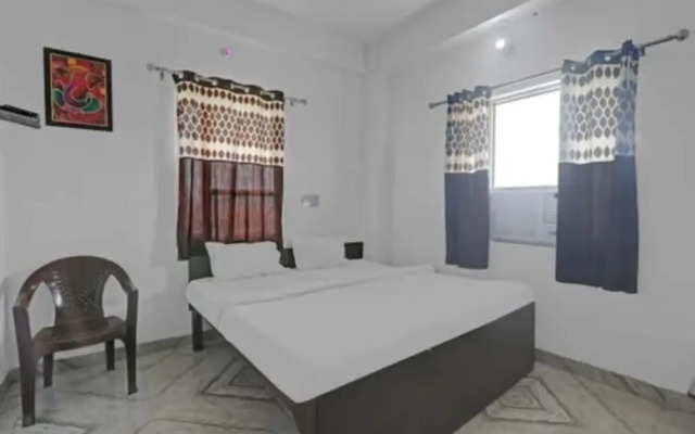 Goroomgo Shiv Ganga Guest House Varanasi