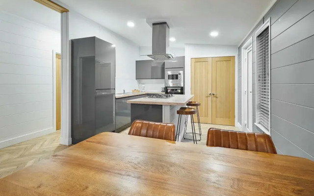 Host Stay Sycamore Spa Lodge