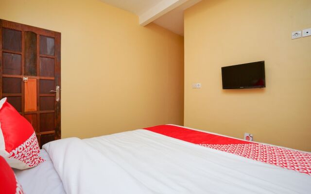 Az Zahra Residence by OYO Rooms