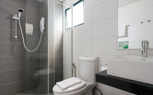 Golden View Serviced Apartment