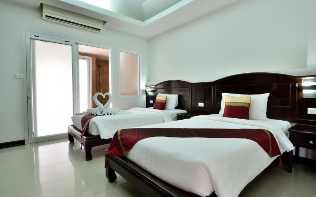 Samui First House Hotel