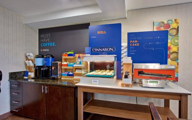 Hampton Inn by Hilton Costa Mesa Newport Beach
