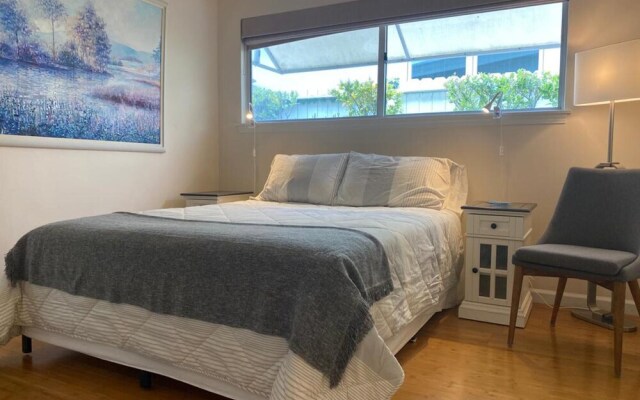 Charming 4-bed Villa in Malibu