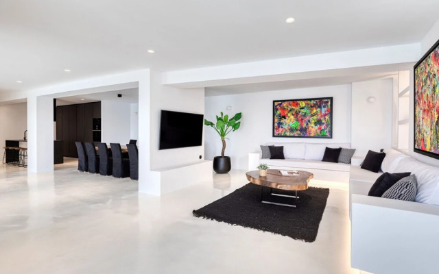 Psarou Black Villa II
