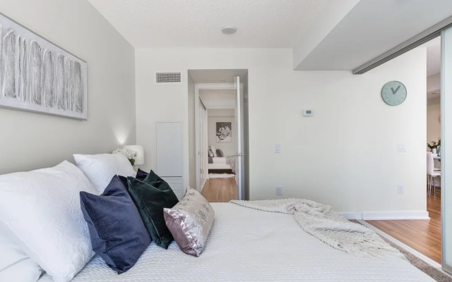 Premier High-Rise Downtown Suites