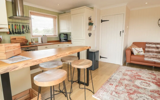 3 Valley View Lodges