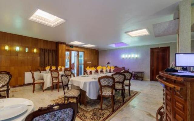 Former Ceausescu'S Vila Crizantema