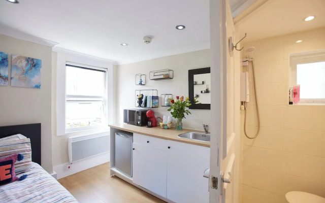 Your Ideal London Getaway - Charming Studio Haven
