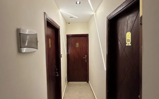 Taj pyramids view inn