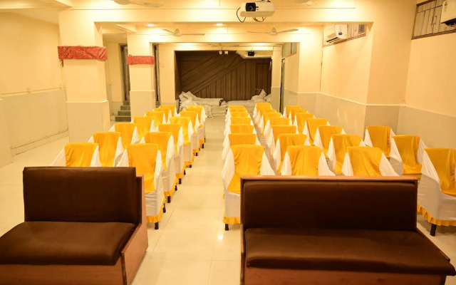 Hotel Sai Chhatra