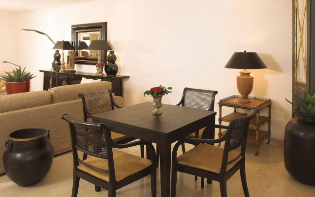 Vila Joya Home, Restaurant & Spa