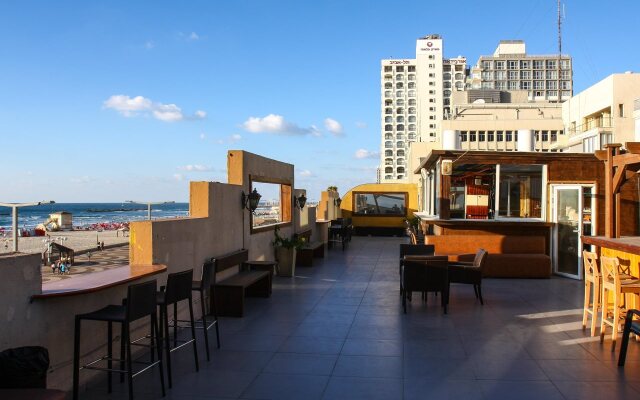 Beachfront Hostel