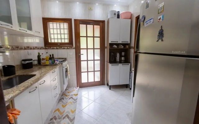 Casa em Condom nio com Piscina Wi-fi e Garagem