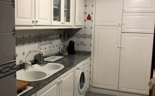 Castelo do Relógio by Férias em Figueira