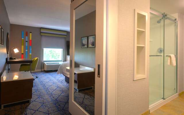 Hampton Inn & Suites ATL-Six Flags