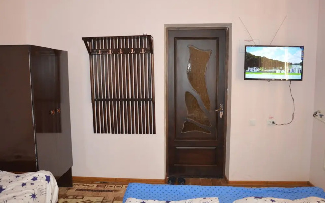 Xo'ja Ismat Buxoriy Hostel