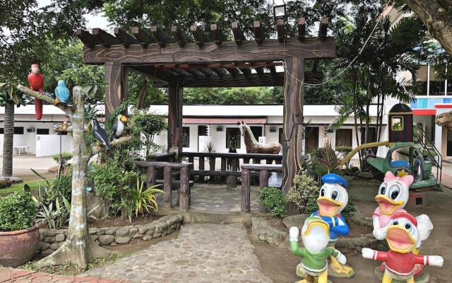 Quezon Premier Hotel Candelaria