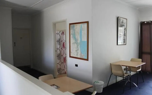 Tin Can Bay Budget Accommodation - Hostel