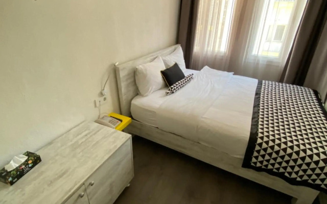 Piano Hotel