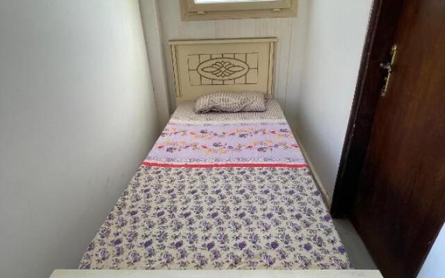 Cheerful 3-bedroom Villa With 6 Pools