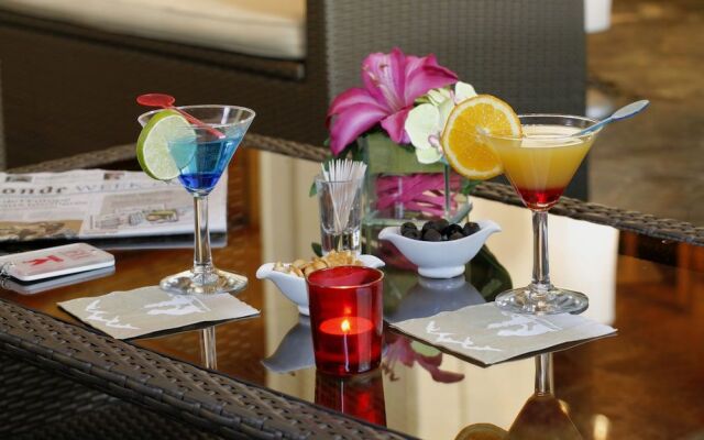 Hôtel Eliova- L'Eau Vive