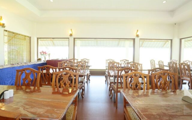 OYO 26874 Manor Backwater Resort
