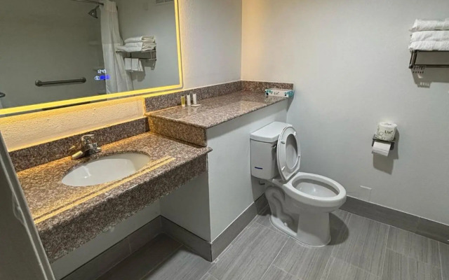 Days Hotel by Wyndham Williamsburg I-64