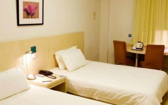 Jinjiang Inn North Station Huigong Plaza Hotel – Guest Rooms – Shenyang