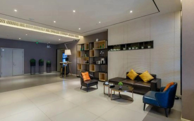 Yilai Hotel (Qingzhou Songcheng Ancient City Scenic Area)