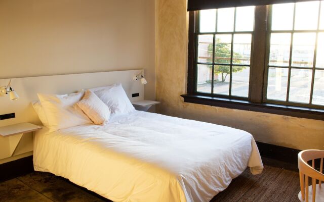 Travelers Hotel