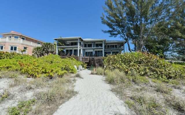 The Beach Front Apartment 3