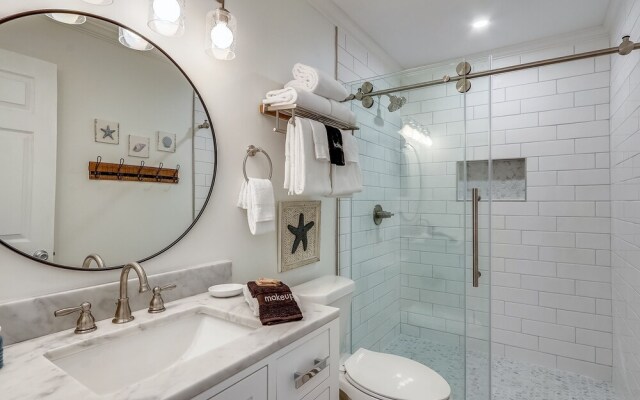 Sandpiper Cove 8208 Studio Bedroom Condo by RedAwning