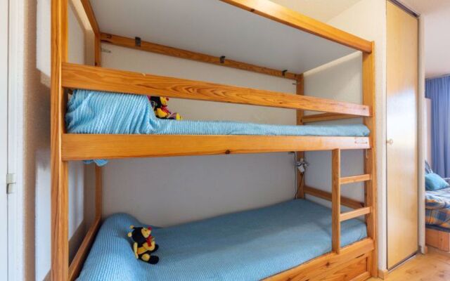 Les Mousquetons 24101