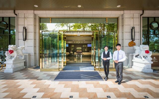 Royal Chiayi Hotel