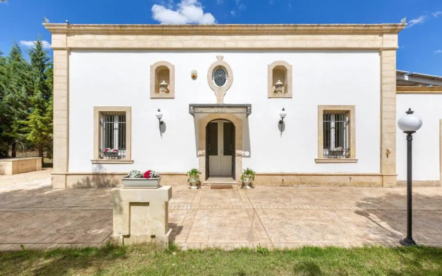 Villa Medici alla Macchia by BarbarHouse