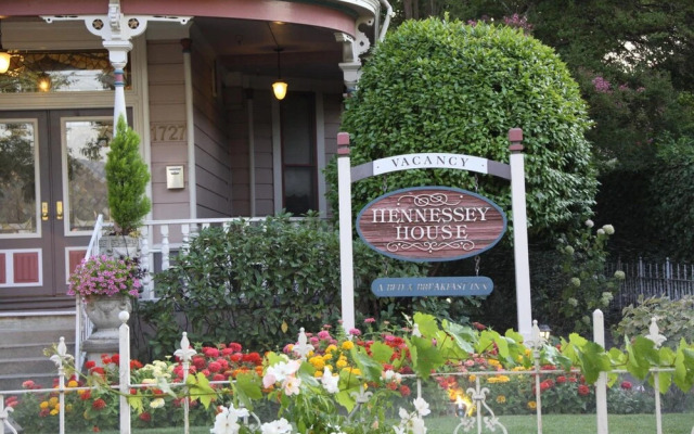 Hennessey House