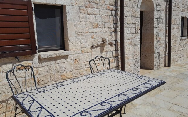 Trulli Parco Grande Con Piscina Privata
