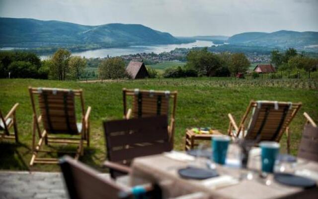 Natura Hill Vendégház és Étterem