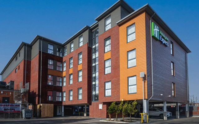 Holiday Inn Express Fleet by IHG