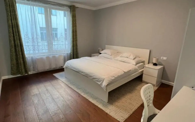 The Dante Prague Apartments - Family Apartments with FREE PARKING